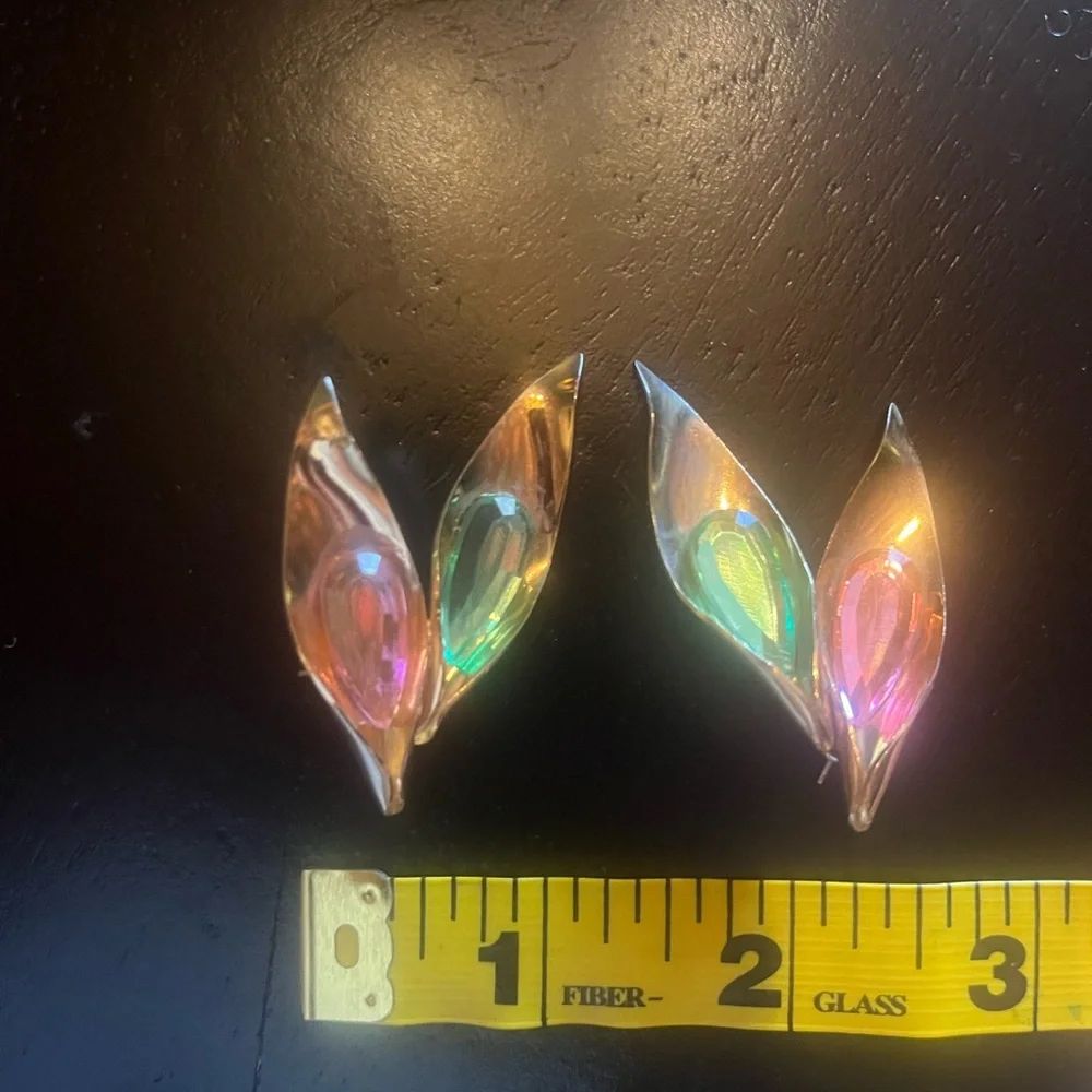 Vintage Gold Tone Iridescent Leaf Brooch and Earring Set Green and Pink Stones